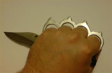 Weaponcollectors Knuckle Duster And Weapon Blog Folding Trench Knife