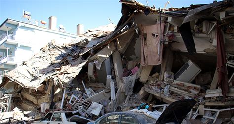 Yapılan incelemelerin ardından çoğu cami olan yapılar restore. Elazığ'daki deprem nedeniyle Türkiye'ye başsağlığı mesajları