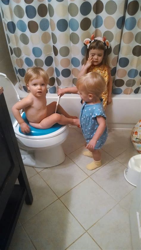 A Blog For My Mom How Not To Potty Train Twins Five Favorites