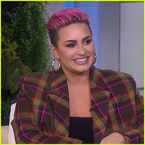 But don't expect demi to keep those brunette locks the same for long. Teen Hollywood Celebrity News and Gossip | Just Jared Jr. | Page 10