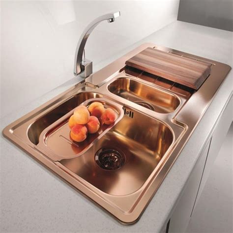 Many see it as an alternative to traditional gold as although it still looks stunning, it is slightly more understated. Windows to the World on Twitter | Copper kitchen sink ...