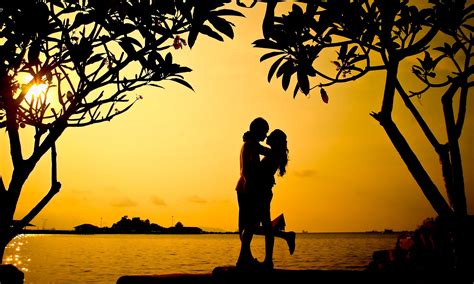 525746 Sunset Dawn Proposal 4k Sunrise Lovers Couple Silhouette