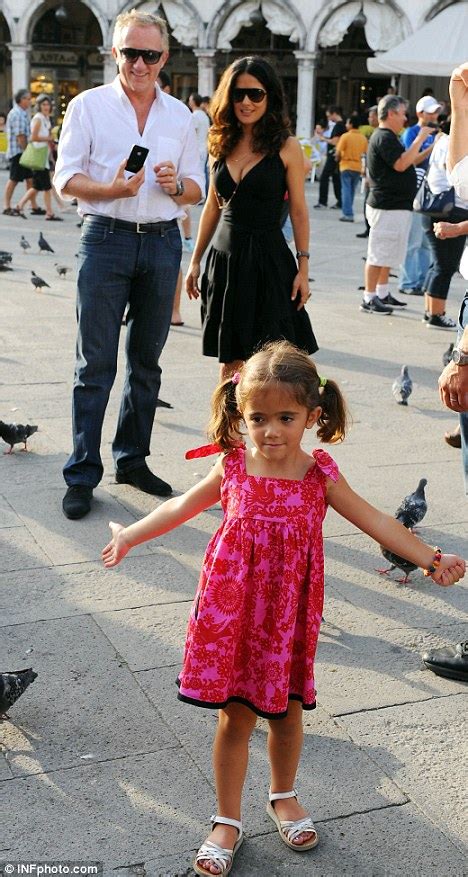She has a beloved daughter valentina paloma. Salma Hayek's daughter Valentina Pinault giggles as ...