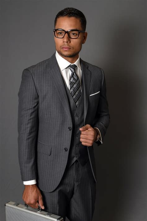 STATEMENT MANTUA-5 CHARCOAL PINSTRIPE, TAILORED FIT SUIT 3PC, WOOL ITALY - Studio Men's