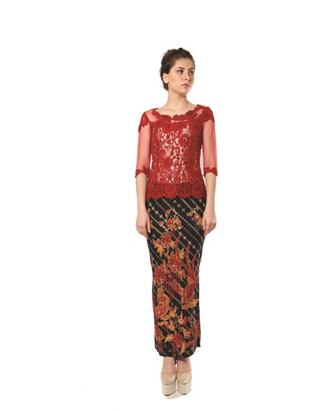 Kebaya Merah Brukat With Longsleeve  LOTA