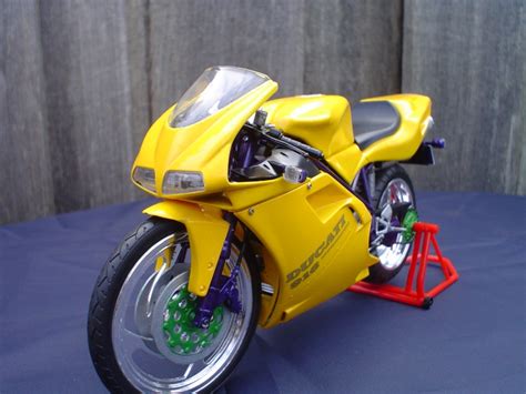 Custom Tamiya Ducati 916