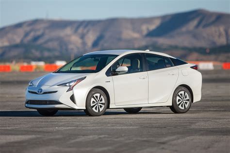 Toyota Hybrid Cars For Sale Toyota Hybrid Cars Reviews And Pricing