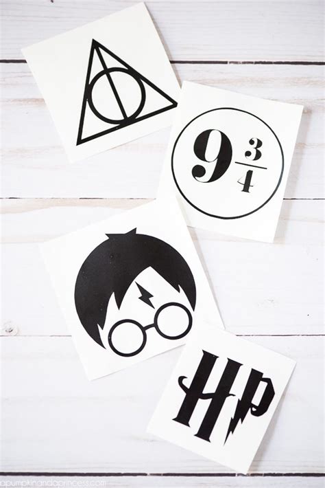 Make sure to leave a comment below if you try this craft out! DIY Harry Potter Ornaments