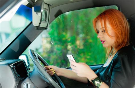 Almost 1 In 10 Admit To Taking Selfies While Driving Uswitch News