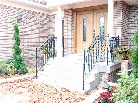 Homeadvisor's iron railing cost guide provides average prices per foot for materials and installation of wrought iron railings, spindles and balusters. Best Exterior Wrought Iron Stair Railings You Can Get in Toronto