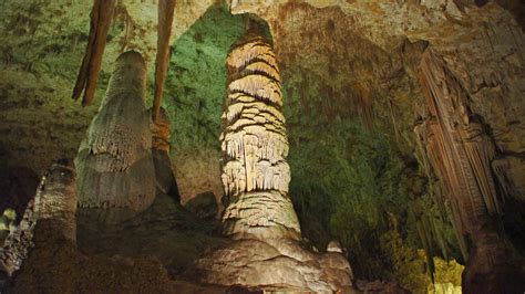 Exploring Earths Underbelly 6 Beautiful And Bizarre Caves You Simply