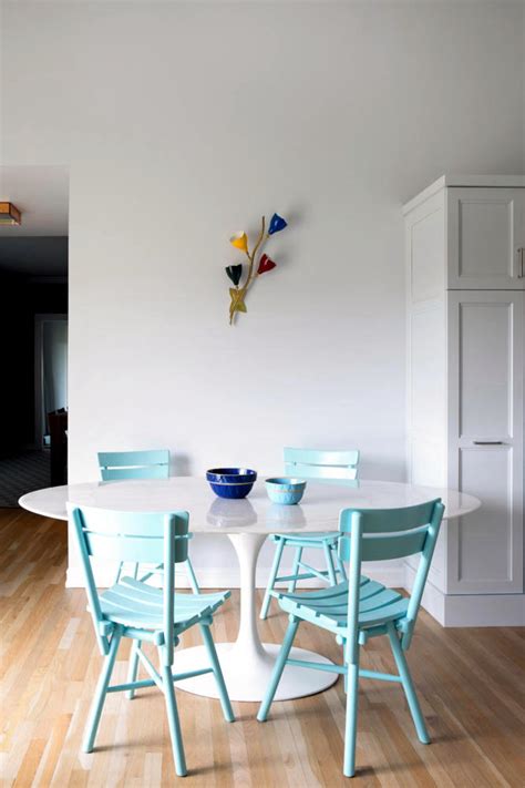 Armen living gobi tufted dining chair. Mint-colored dining chairs | Interior Design Ideas - Ofdesign