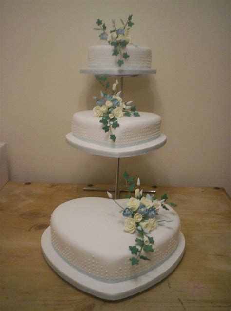 3 Tier Heart Shaped Wedding Cake White With White Roses Heart Shaped
