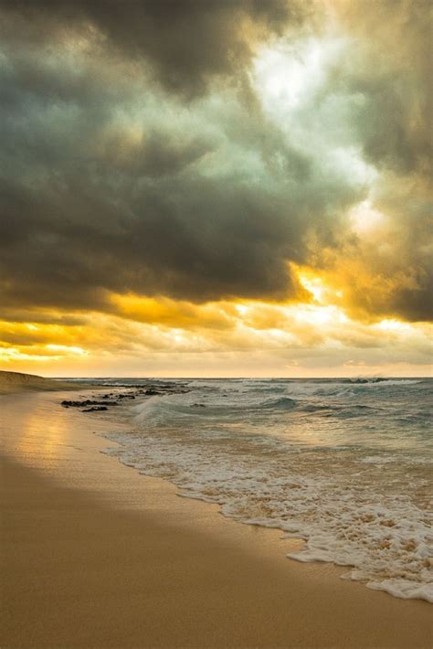 10 Best Beaches On Oahu Hawaii Snorkeling Surfing Views Romantic