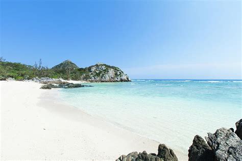 Deserted White Sand Tropical Beach Photograph By Ippei Naoi