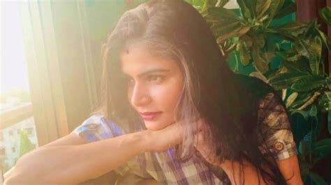 chinmayi sripada s instagram account gets suspended a day after the singer shared pics of