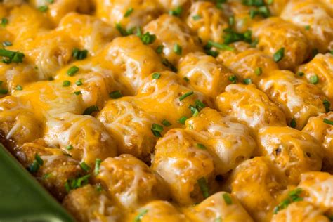 This recipe makes about 24 tater tots. Hot Dog Tater Tot Casserole Recipe