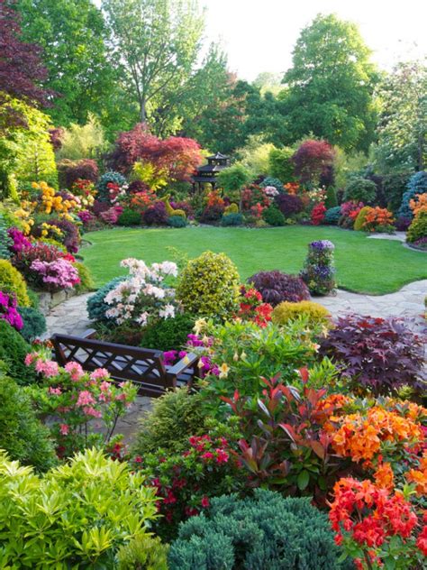 Free Download Four Seasons Garden The Most Beautiful Home Gardens In