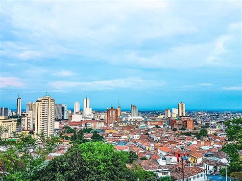 It has about 2 million inhabitants and is a significant industrial and commercial center of activity in colombia. Abenteuer & Kultur in Kolumbien: 2-wöchige Rundreise, 17-tägige Kolumbien Reise