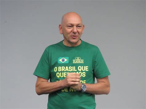 Listen to luciano hang | soundcloud is an audio platform that lets you listen to what you love and share the sounds you create. Fortuna de Luciano Hang é de 2,2 bilhões de dólares, aponta Forbes | O Município