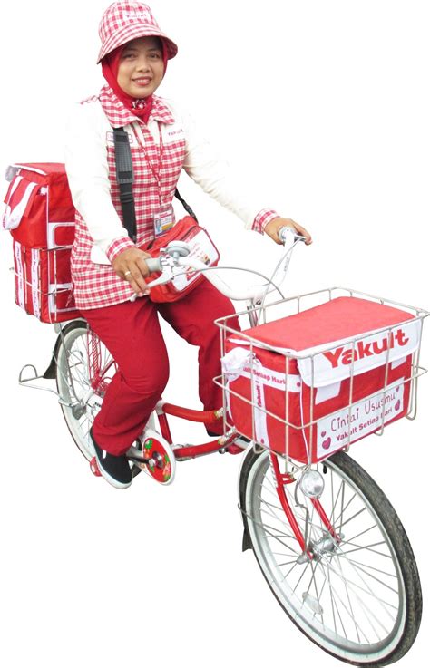 We get to meet yukie, a yakult lady, who does the same thing every day. Gaji Yakult Lady / Lowongan Kerja Yakult Lady Bogor - For the sake of receiving the attention of ...