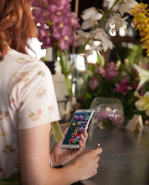 samsung galaxy advertising campaign florist at work advertising campaign