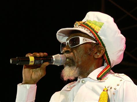 Full list of synonyms for wailer is here. Bunny Wailer - Wikipedia, la enciclopedia libre