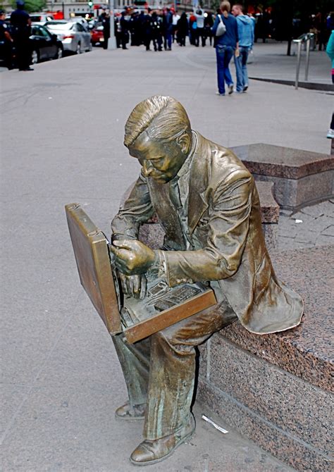 Guest Post Larger Than Life Figures And Sculptures By Seward Johnson