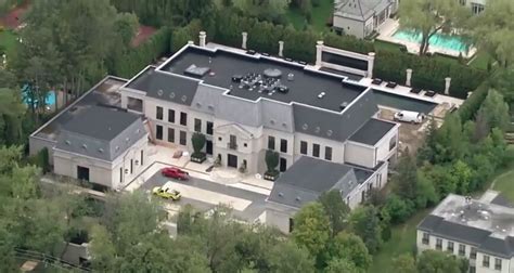 Inside drake's 'overwhelmingly high luxury' toronto mansion: Inside Drake's jaw-dropping $100 million Toronto mansion ...