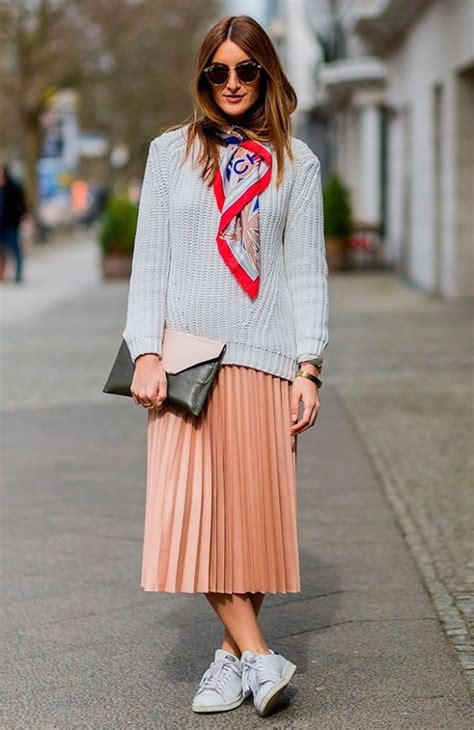 Long Skirt White Pleated Street Style Outfit With Pleated Skirts