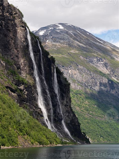 The Seven Sisters Waterfall in Norway's Geiranger Fjord. 11101151 Stock