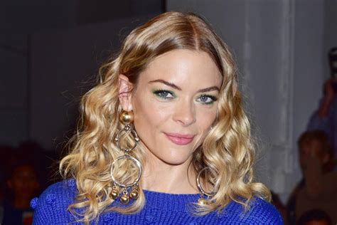 Jaime King: 'Reporters need to ask me more questions about world matters'