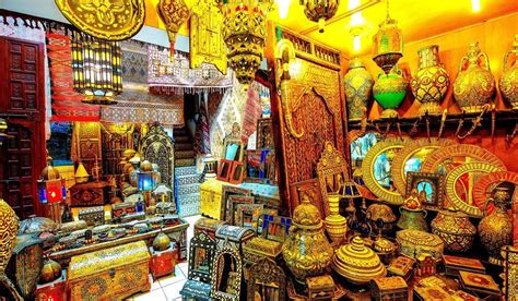 وزير السياحة يواصل سلسلة اجتماعاته بممثلي الجامعات المهنية في القطاع السياحي. ارتفاع صادرات الصناعة التقليدية المغربية إلى 665 مليون ...