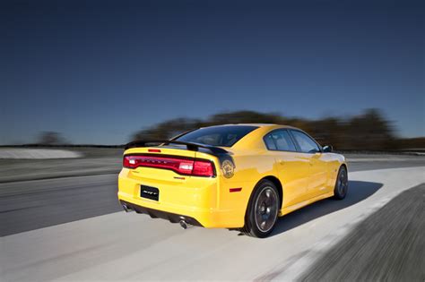 Truecar has over 915,064 listings nationwide, updated daily. 2013 Dodge Charger SRT8 Super Bee Review, Specs, Pictures ...