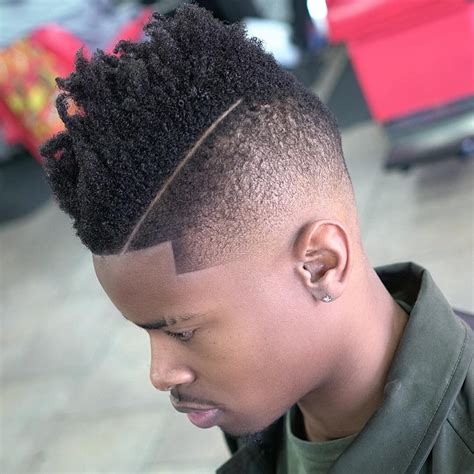 Middle Parted Hairstyles Black Men - Wavy Haircut