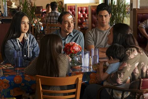 ‘party Of Five Season 1 Review Episode 9 ‘mexico Daily Bruin