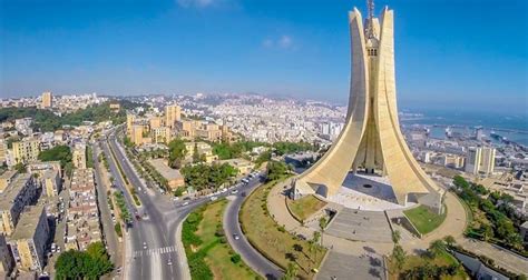 If you are interest in retro item/antique , this is a good place to get some surprise. 10 Top Places To Visit In Algeria - TravelTourXP.com