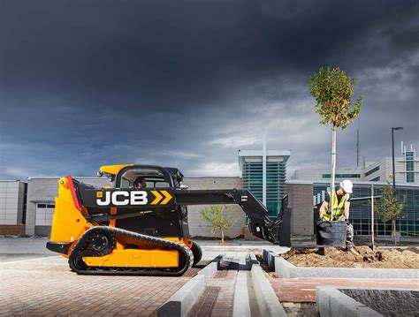 Jcb Introduces New Skid Steers And Compact Tracked Loaders Simpson