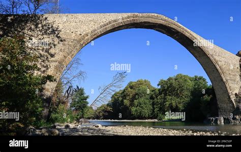 Old Stone Bridge Of Konitsa Aoos River Epirus Greece Stock Photo Alamy
