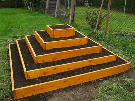 These are great for growing herbs and your own ingredients for salsa or salad. How to Build a Killer Pyramid Raised Garden Bed