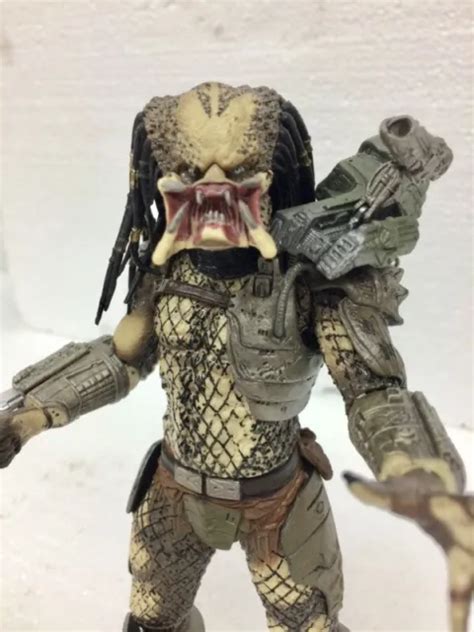 Neca Predator Classice Unmasked Open Mouth Action Figure
