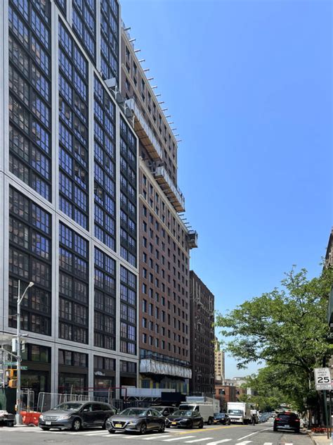 266 West 96th Street S Façade Continues Installation On Manhattan S Upper West Side New York Yimby