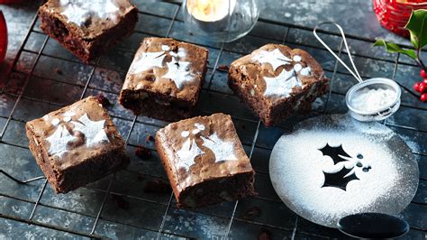 Easy christmas cake & dessert ideas & recipes. Christmas Brownies Ideas / These brownies are so easy the ...