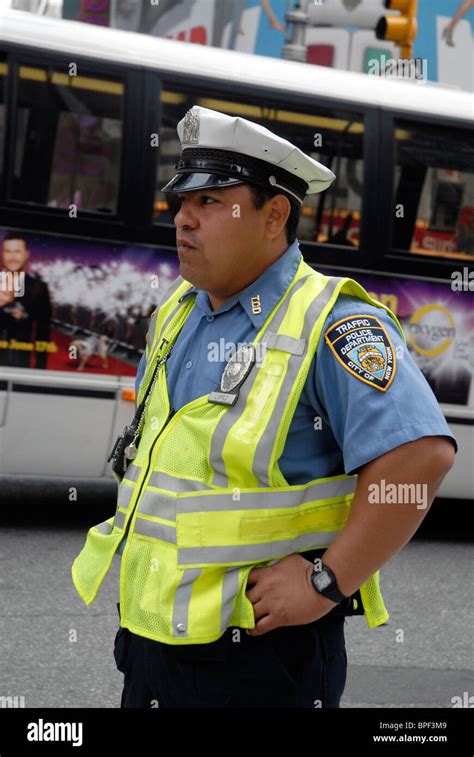 New York Citry Traffic Police Directing Traffic Stock Photo Alamy