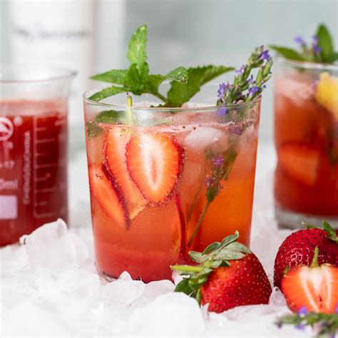Minorital Strawberry Gin Tonic Recipe
