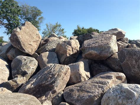 Granite Field Boulders Water Features Landscape Mulch