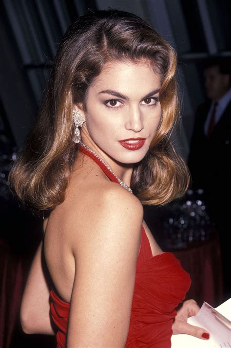 Best From The Past Cindy Crawford At Nd Annual Revlons Unforgettable Women Contest In New
