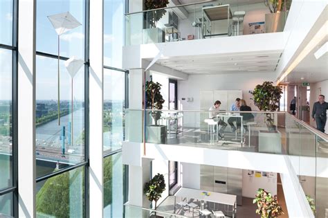 Neem ook dan contact op met de landelijke informatielijn op werkdagen tussen 08.30 en 17.00 uur. Rijkswaterstaat Utrecht