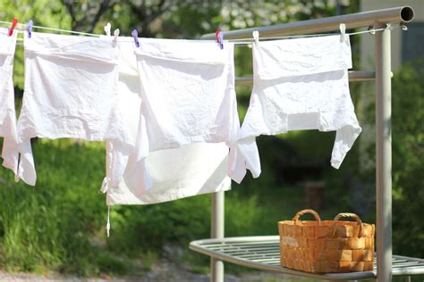 Diy Clothesline How To Hang A Clothesline Homeserve Usa