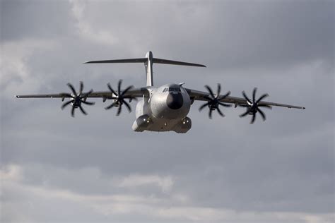Armée de l'air (french air force). Ministerial Communiqué released regarding the A400M Atlas ...